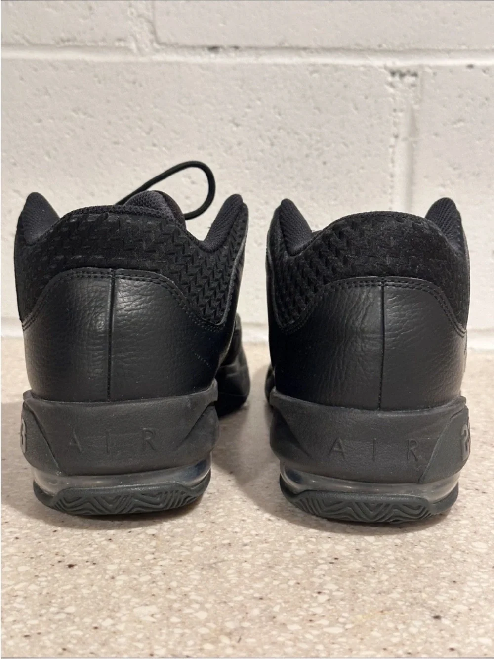 Nike Air Jordan Men’s Max Aura 3 Triple Black Low Top Sneakers Basketball Size 8